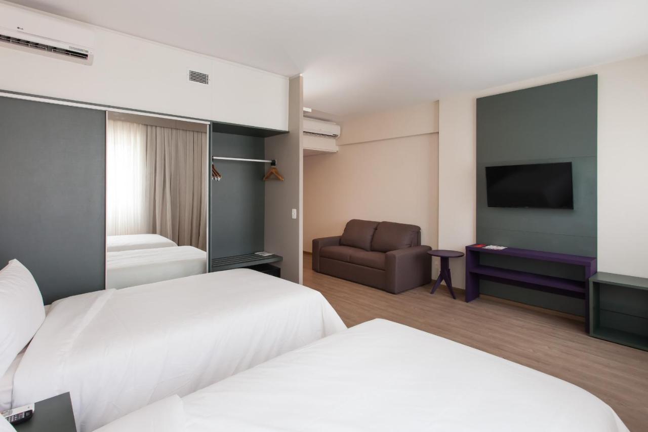 Twin Suite – 2 single beds,1087661179:JPEG