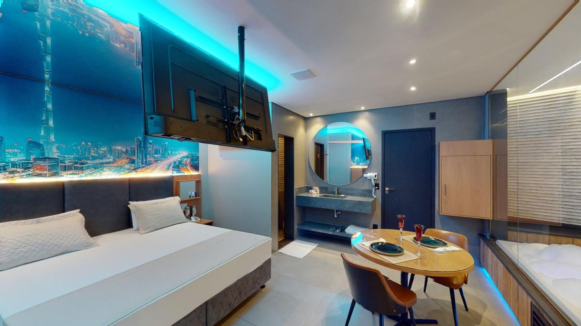 Suite with Private Pool