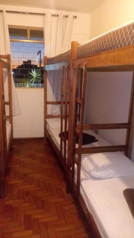 Quarto Triplo Básico