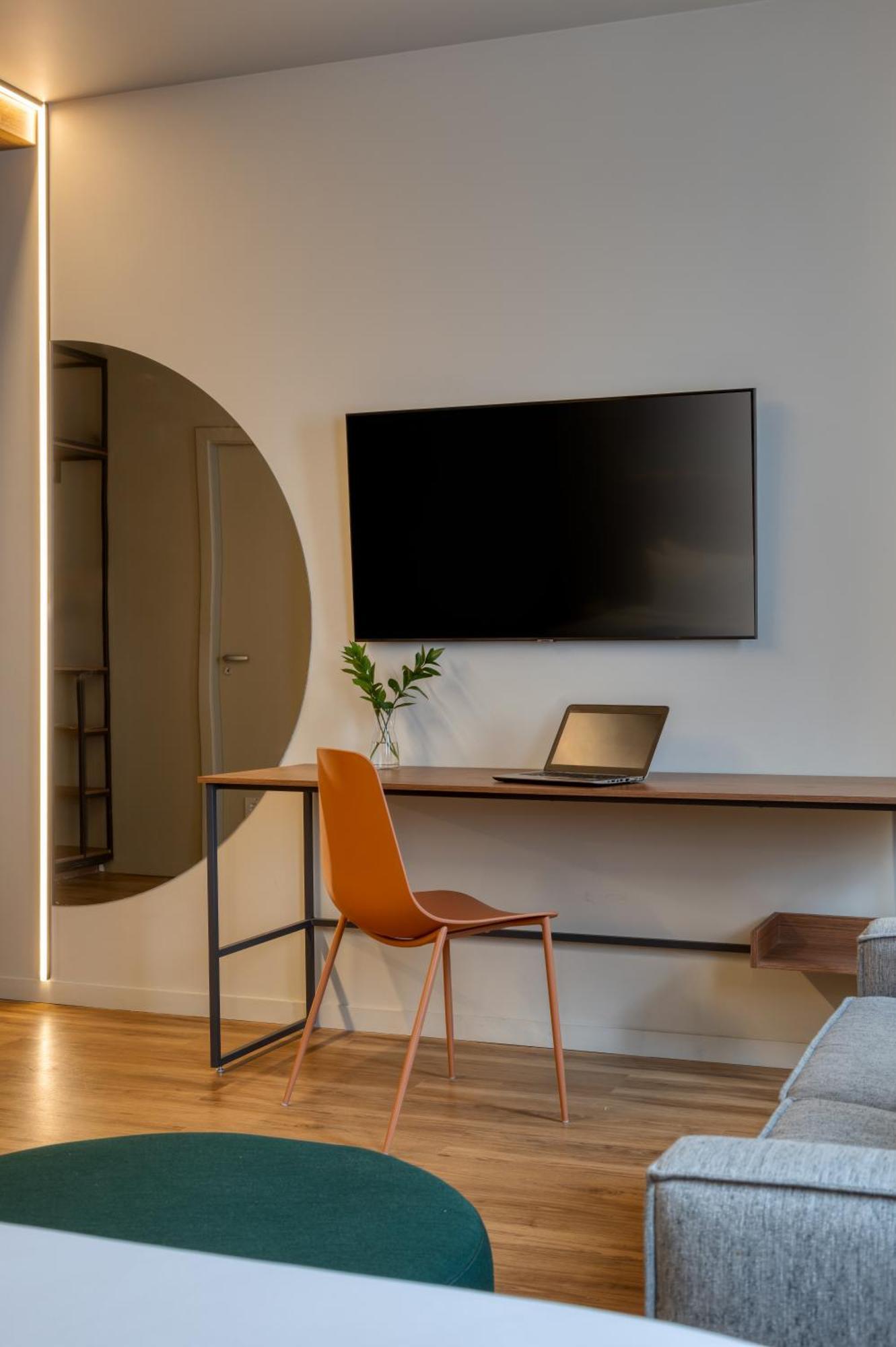Superior Apartment with Queen Bed