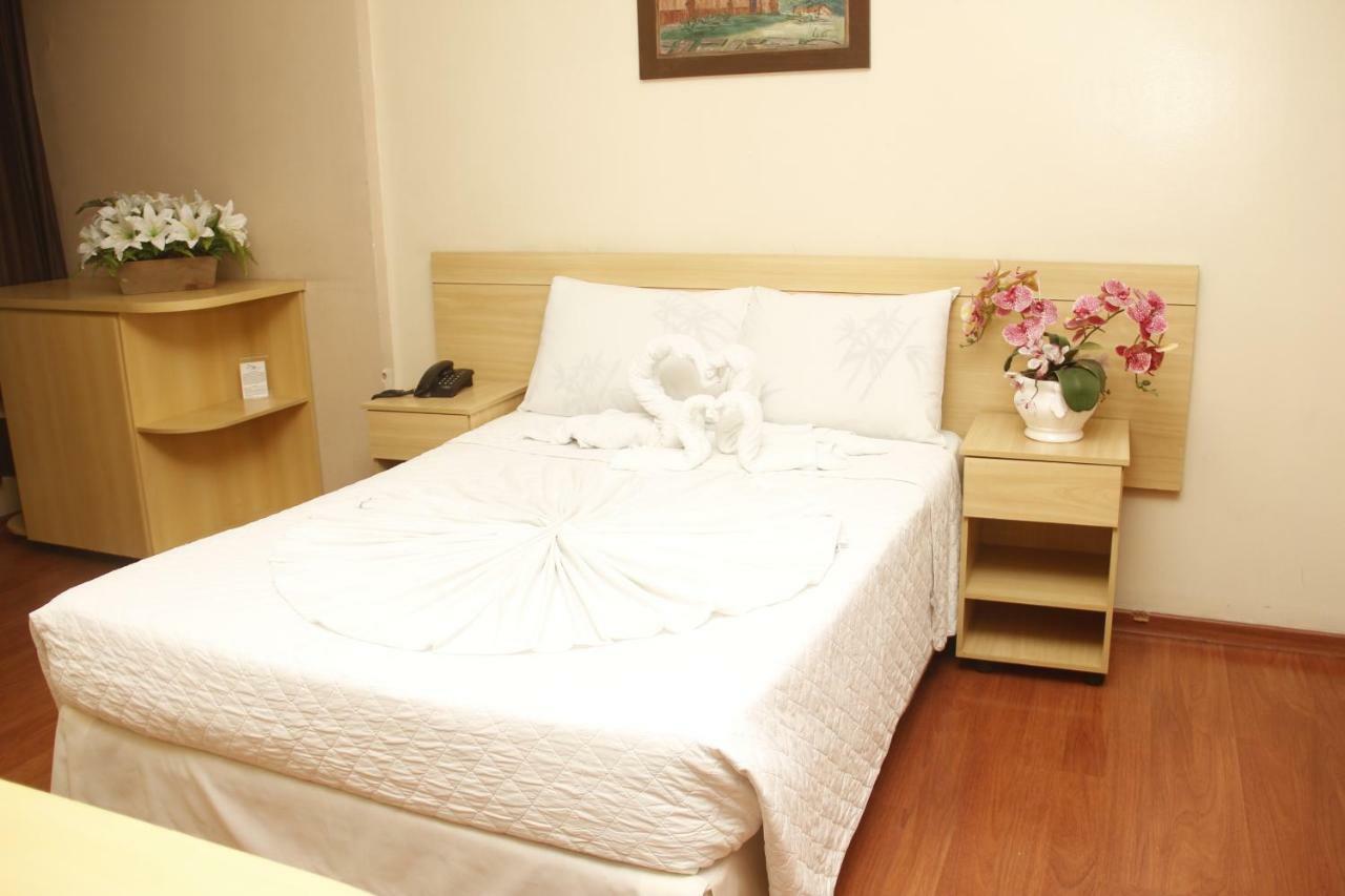 Quarto Duplo
