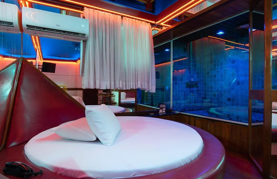 Motel Fantasy 5-1