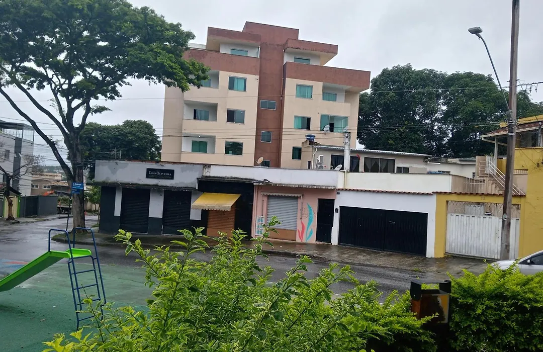 Casa BH Arcondicionado todos quartos e garagem-1
