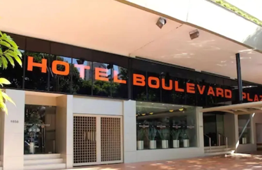 Boulevard Plaza-1