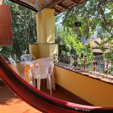 Hospedagem Domiciliar - Quarto Hostel Para 03 Pessoas Proximo A Area Hospitalar Em Bh-3