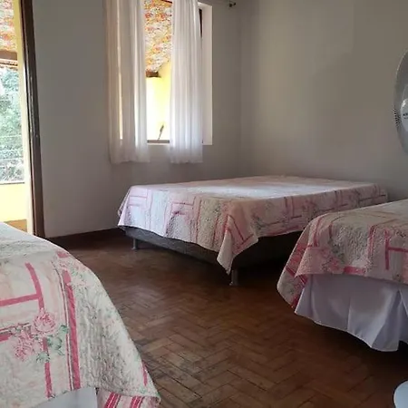 Hospedagem Domiciliar - Quarto Hostel Para 03 Pessoas Proximo A Area Hospitalar Em Bh-2