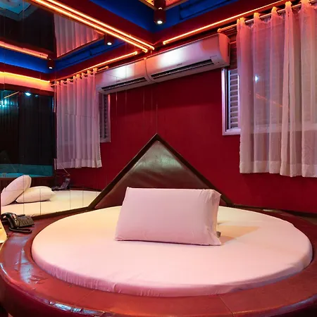 Motel Fantasy 5-2