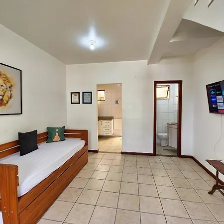 Condominio Santa Monica-2