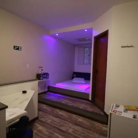 Motel Strattus (Adults Only)-3